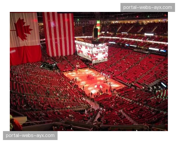 季后赛主场分配原则：常规赛战绩优者多一个主场优势